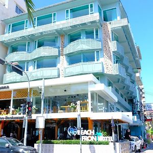 The Beach Front Resort, Pattaya